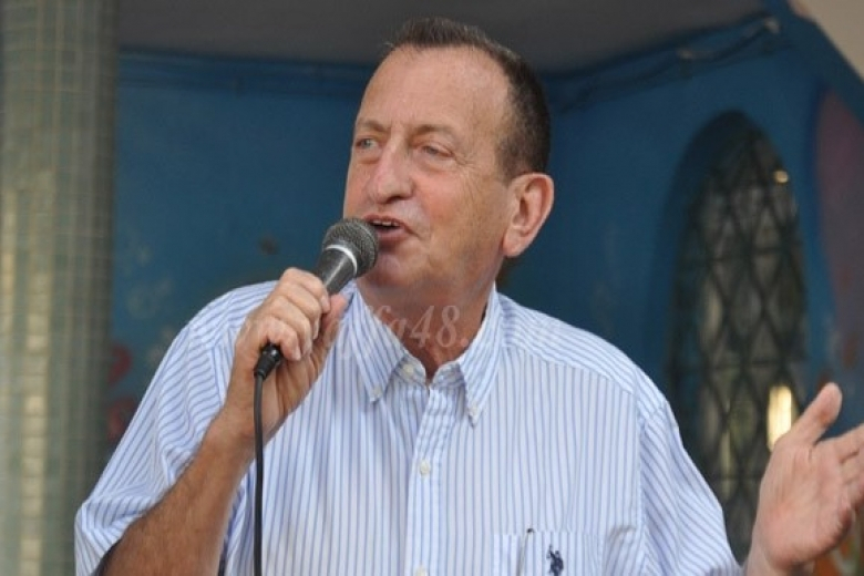  رئيس بلدية تل ابيب في حملة لرفع شعبيته في مدينة يافا 